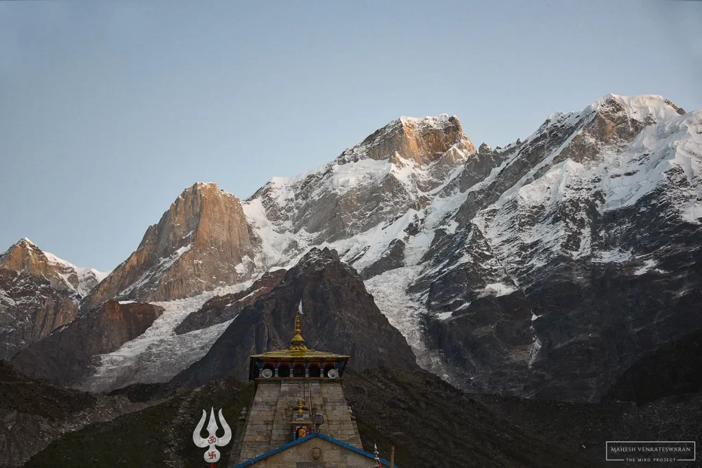 The mountains behind Kedarnath