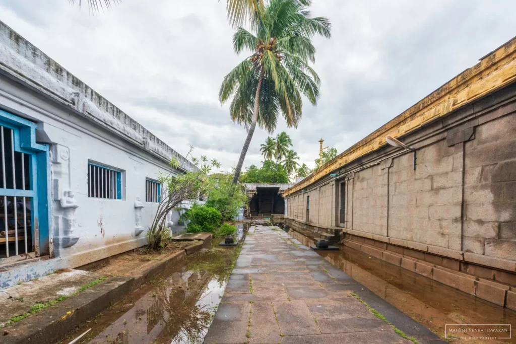 Shri Thiruvaazhmaarban Temple, Thiruppathisaram